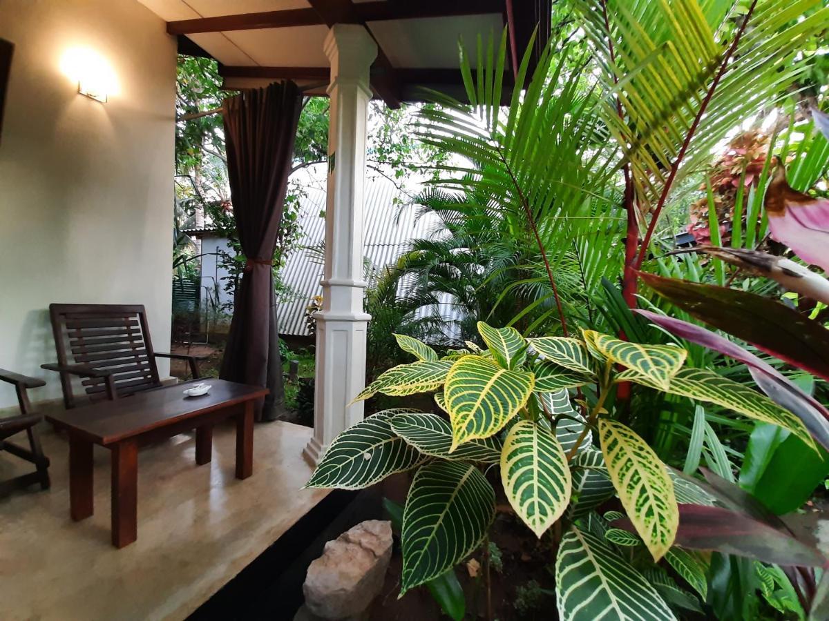 The Otunna Guest House Сигирия Экстерьер фото