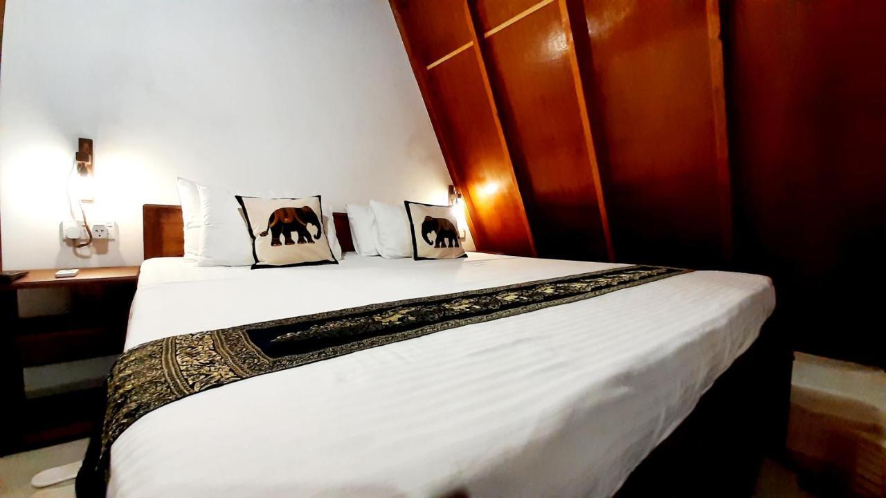 The Otunna Guest House Сигирия Экстерьер фото