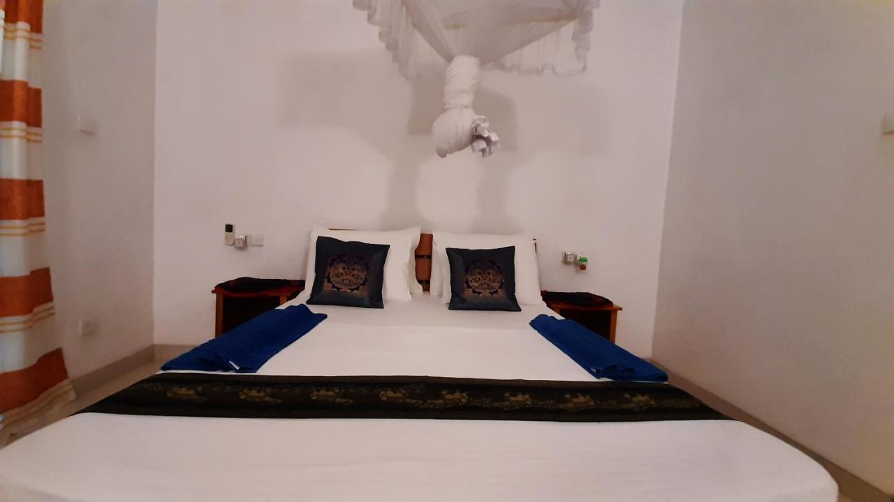 The Otunna Guest House Сигирия Экстерьер фото