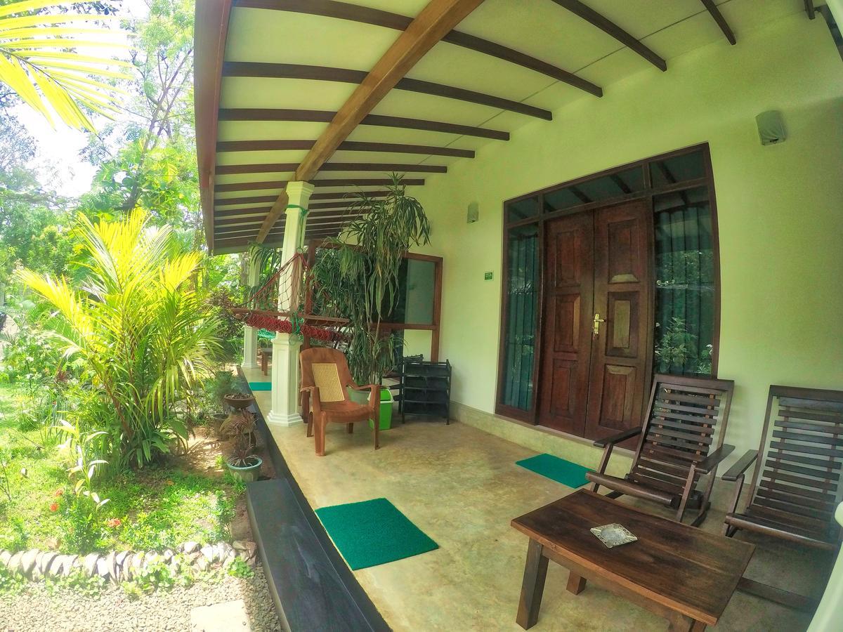 The Otunna Guest House Сигирия Экстерьер фото