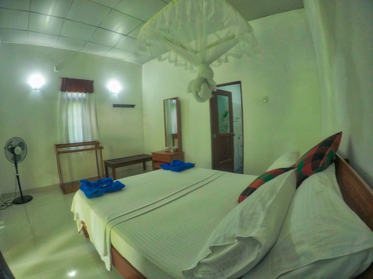 The Otunna Guest House Сигирия Экстерьер фото