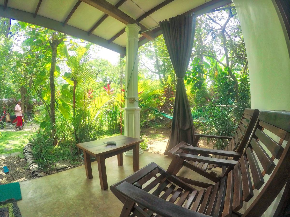 The Otunna Guest House Сигирия Экстерьер фото
